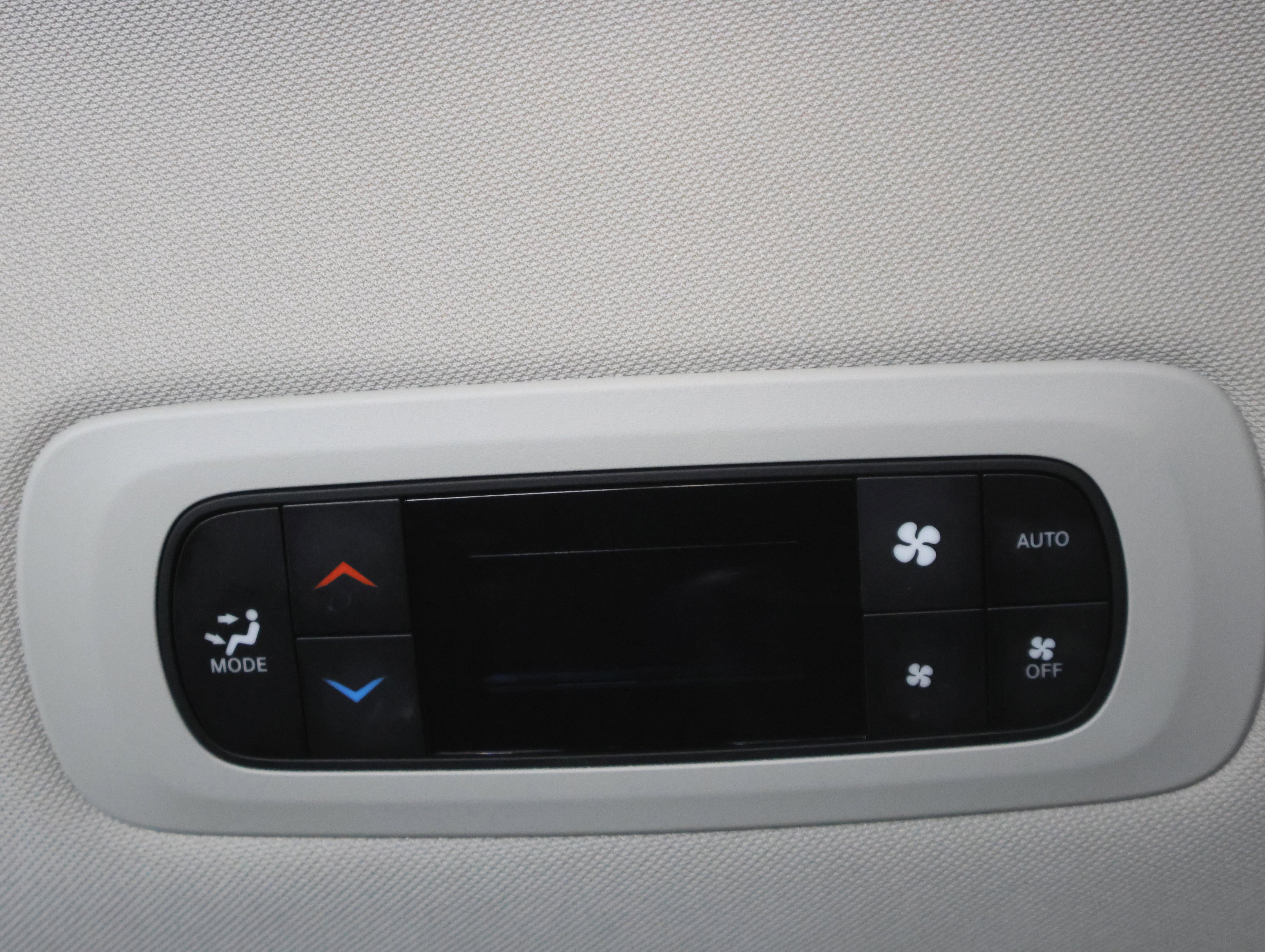 Used 2024 Bright White Clearcoat Chrysler Touring L: TOURING L-STOW N GO-QUADS-THIRD-ADAPTIVE CRUISE-1 OWNER image 38