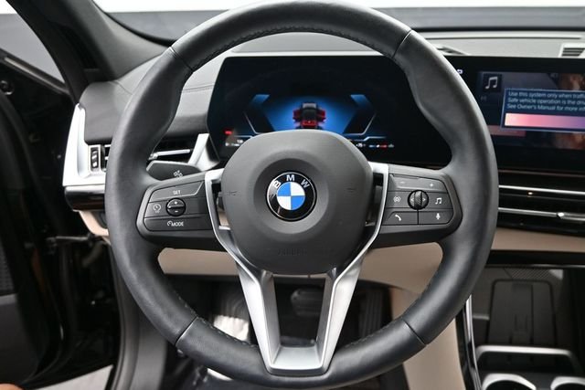 Used 2025 Black BMW xDrive28i image 13