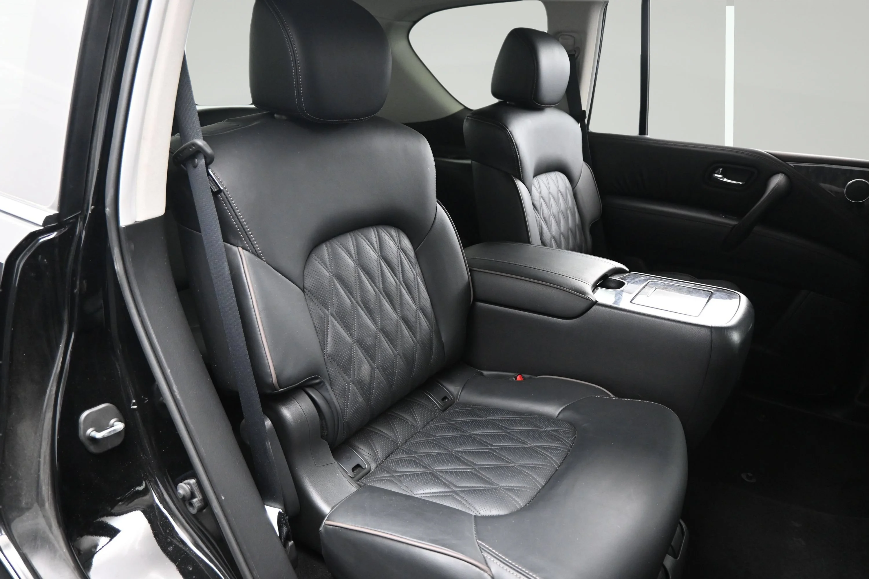 Certified Used 2024 Super Black Nissan Platinum image 13