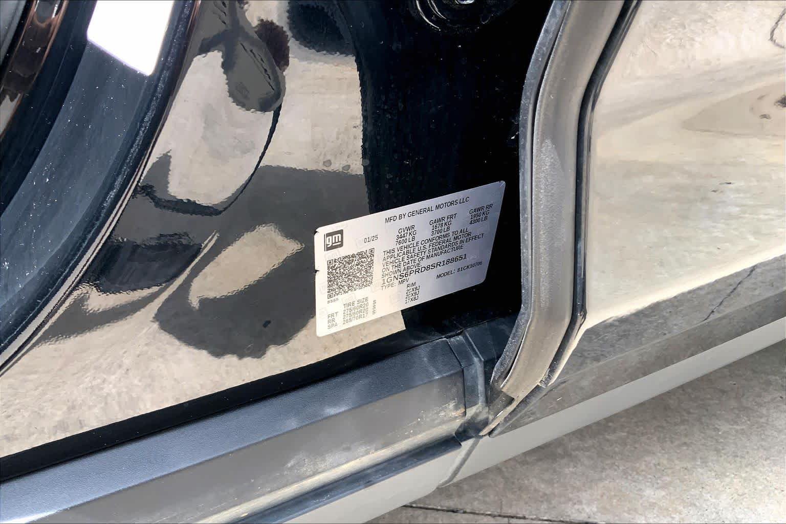 Used 2025 Black Chevrolet Z71 image 33