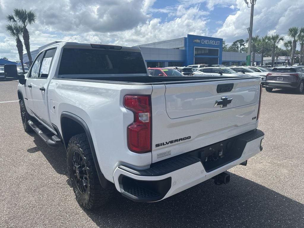 Used 2022 Summit White Chevrolet LTZ image 14