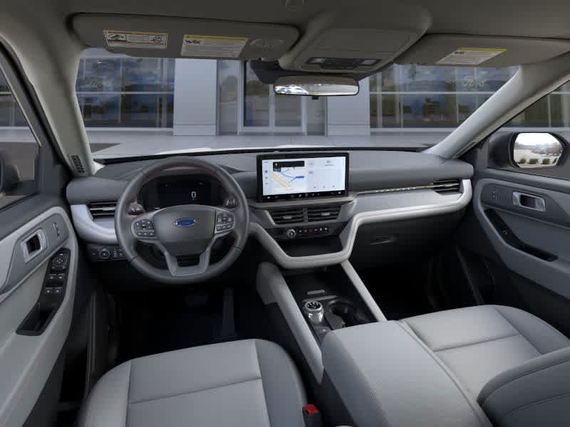 Used 2025 Star White Metallic Tri-Coat Ford Active image 9