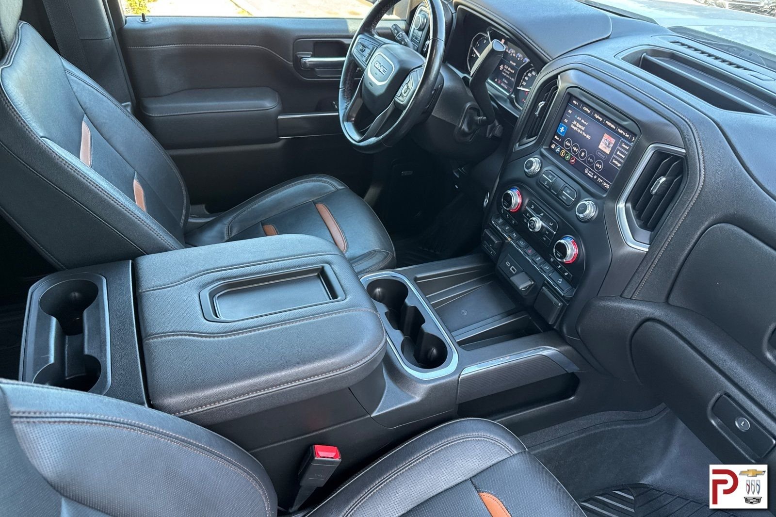 Used 2022 White GMC AT4 image 16