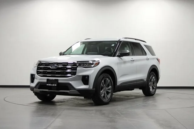 New 2026 Space White Metallic Ford Active image 32