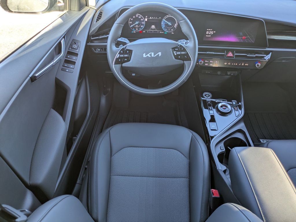 New 2025 Interstellar Gray Kia Wind image 19
