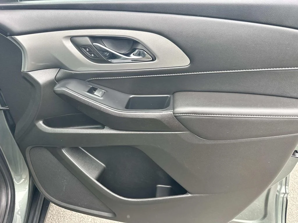 Used 2022  Chevrolet LT image 12