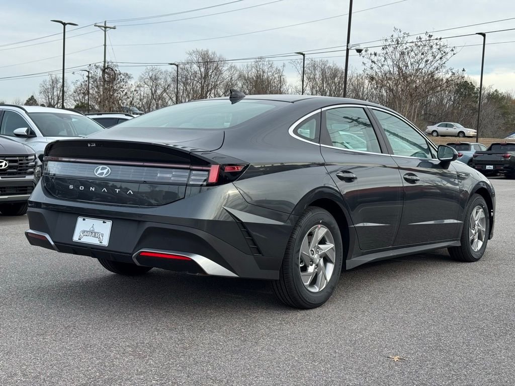 Used 2026 Gray Hyundai SE image 11