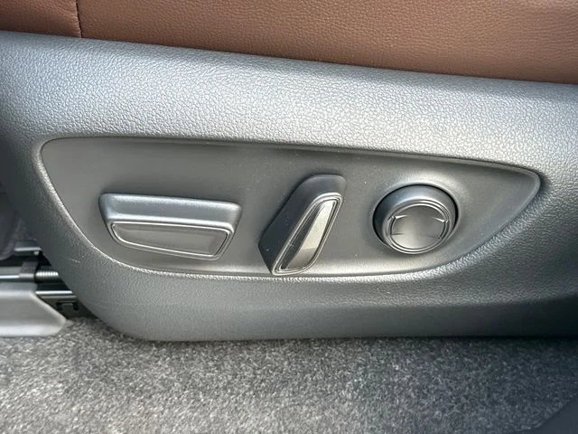 Used 2027  Toyota Base image 18