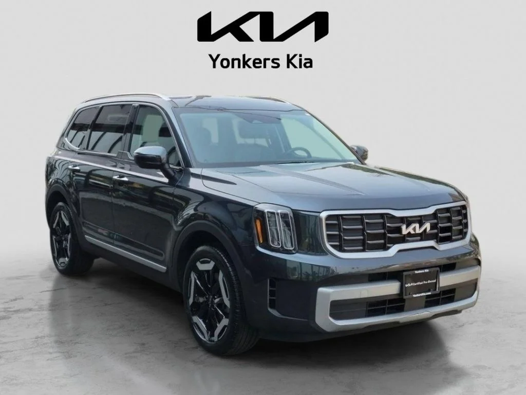 Used 2023 Gray Kia S image 4