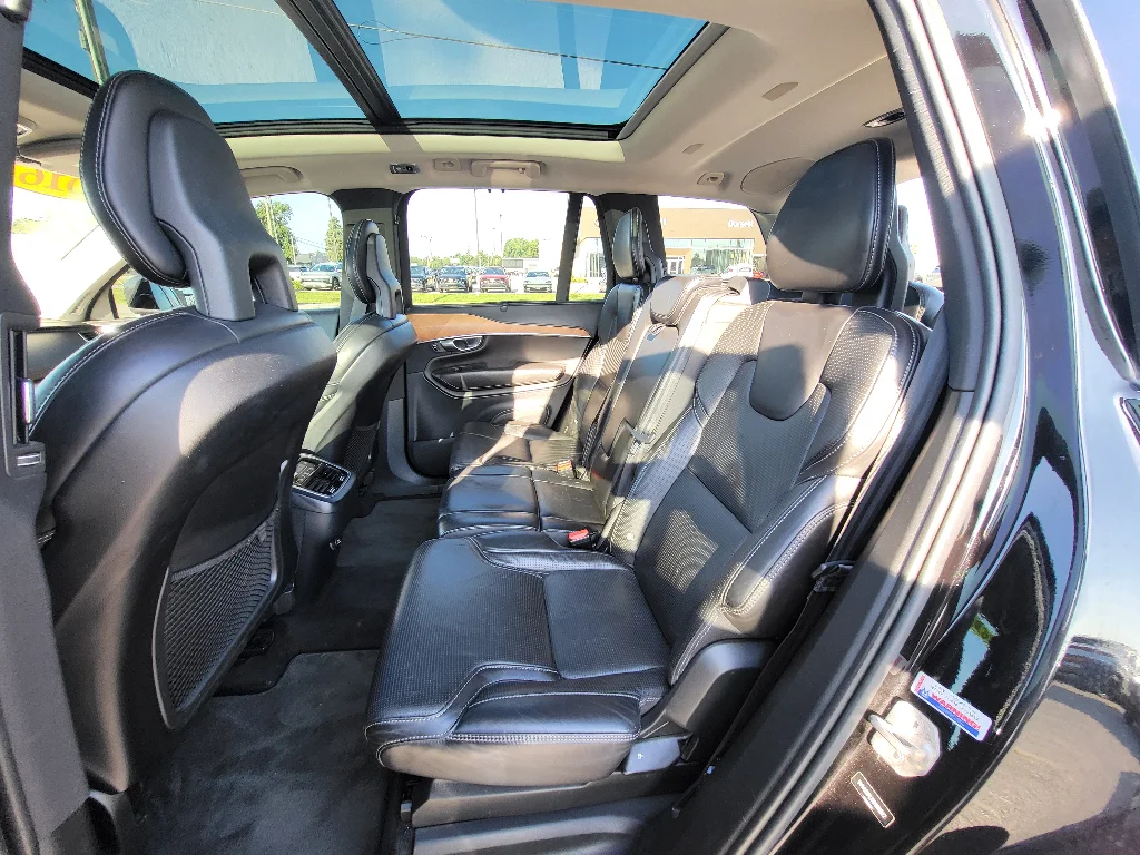Used 2016 Onyx Black Metallic Volvo T6 Inscription image 23