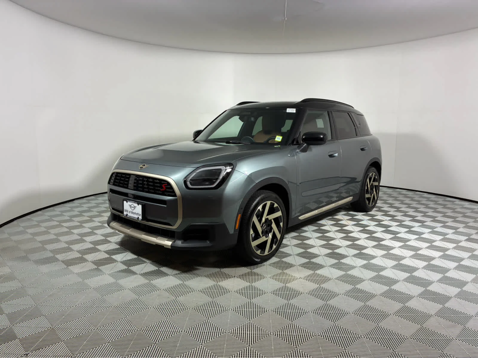 New 2027 Smokey Green Metallic MINI Iconic image 8