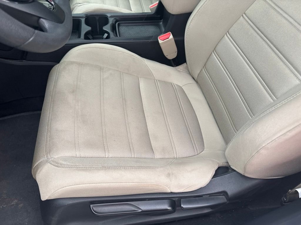 Used 2018 White Diamond Pearl Honda LX image 12