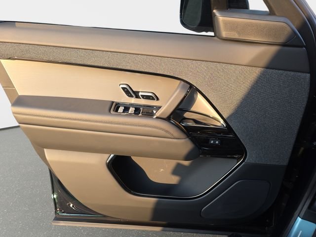 New 2026 British Racing Green LAND ROVER Dynamic SE image 19