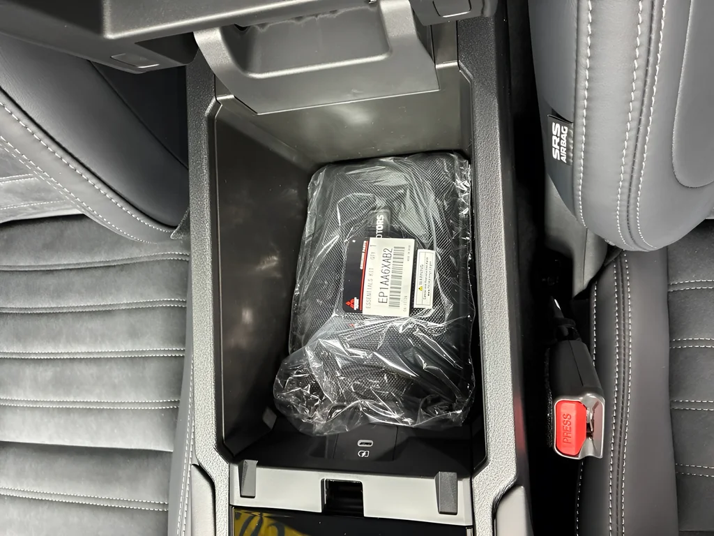New 2026 Graphite Gray Mitsubishi LE 1.5T S-AWC image 11