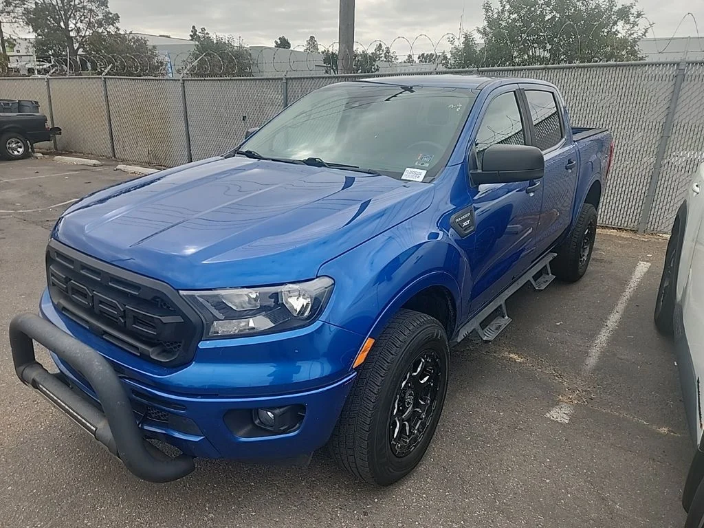 Used 2020 Blue Ford XLT image 3