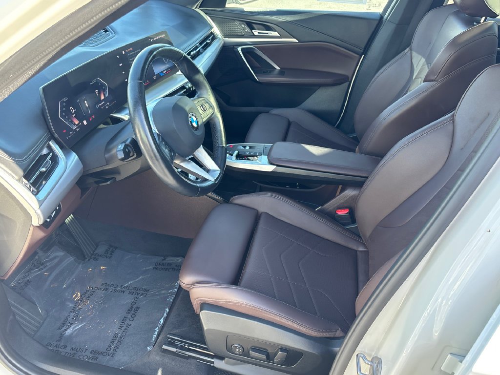 Used 2023 Alpine White BMW xDrive28i image 25