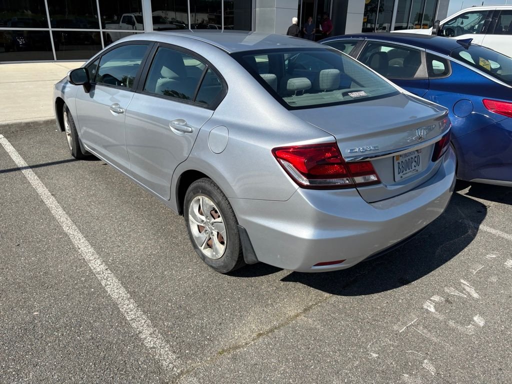 Used 2015  Honda LX image 2