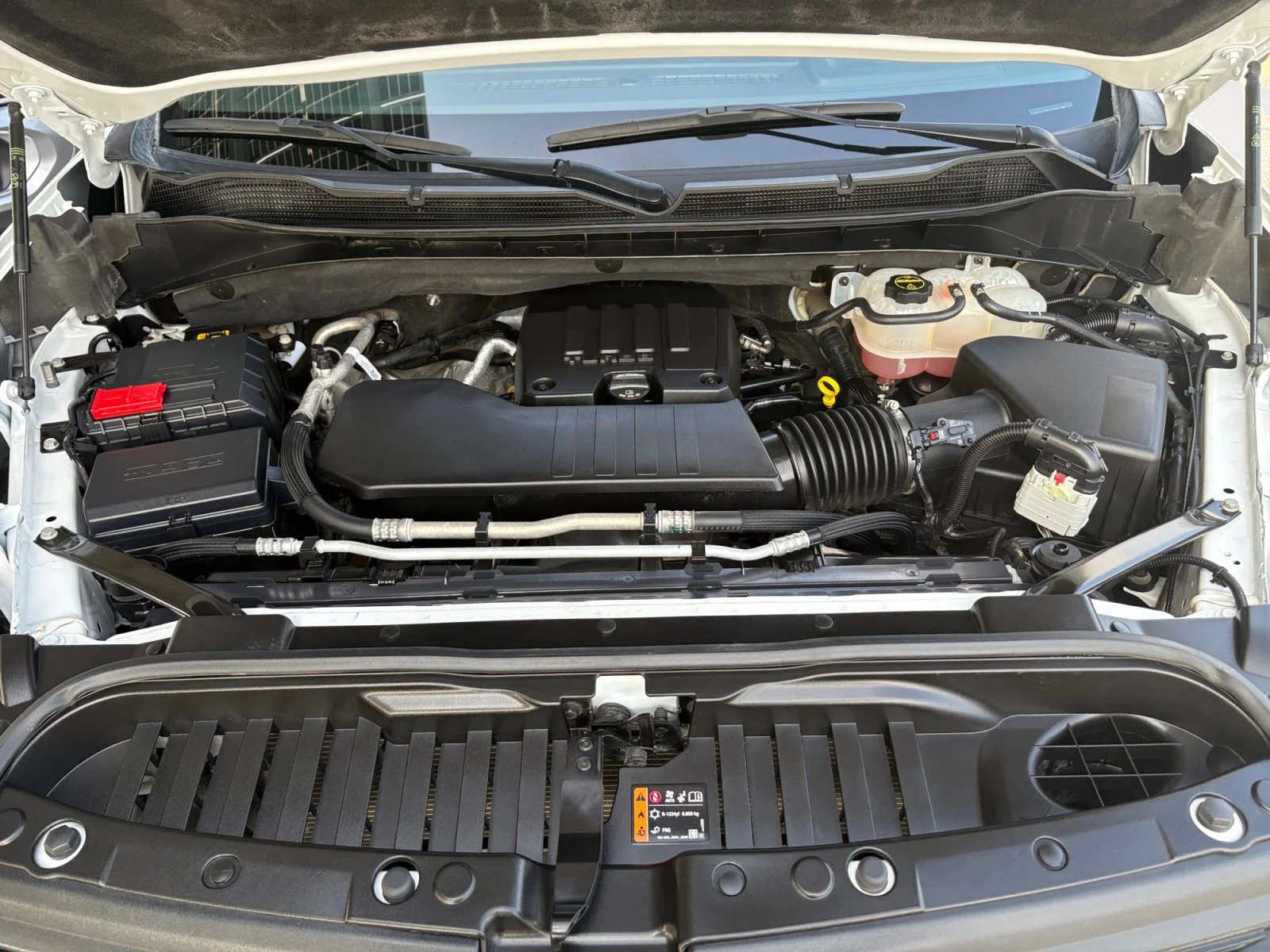 Used 2025 Summit White Chevrolet LT Trail Boss image 27