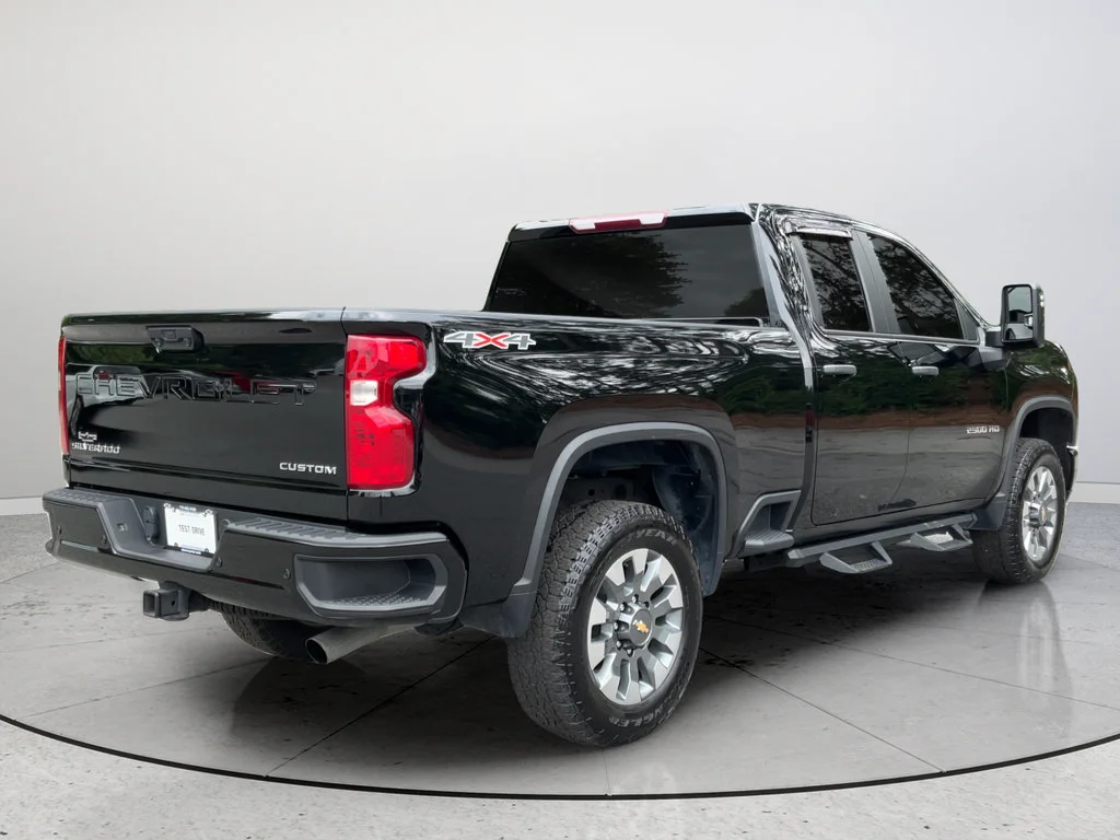 2025 Chevrolet Silverado 2500HD Custom - Photo 7