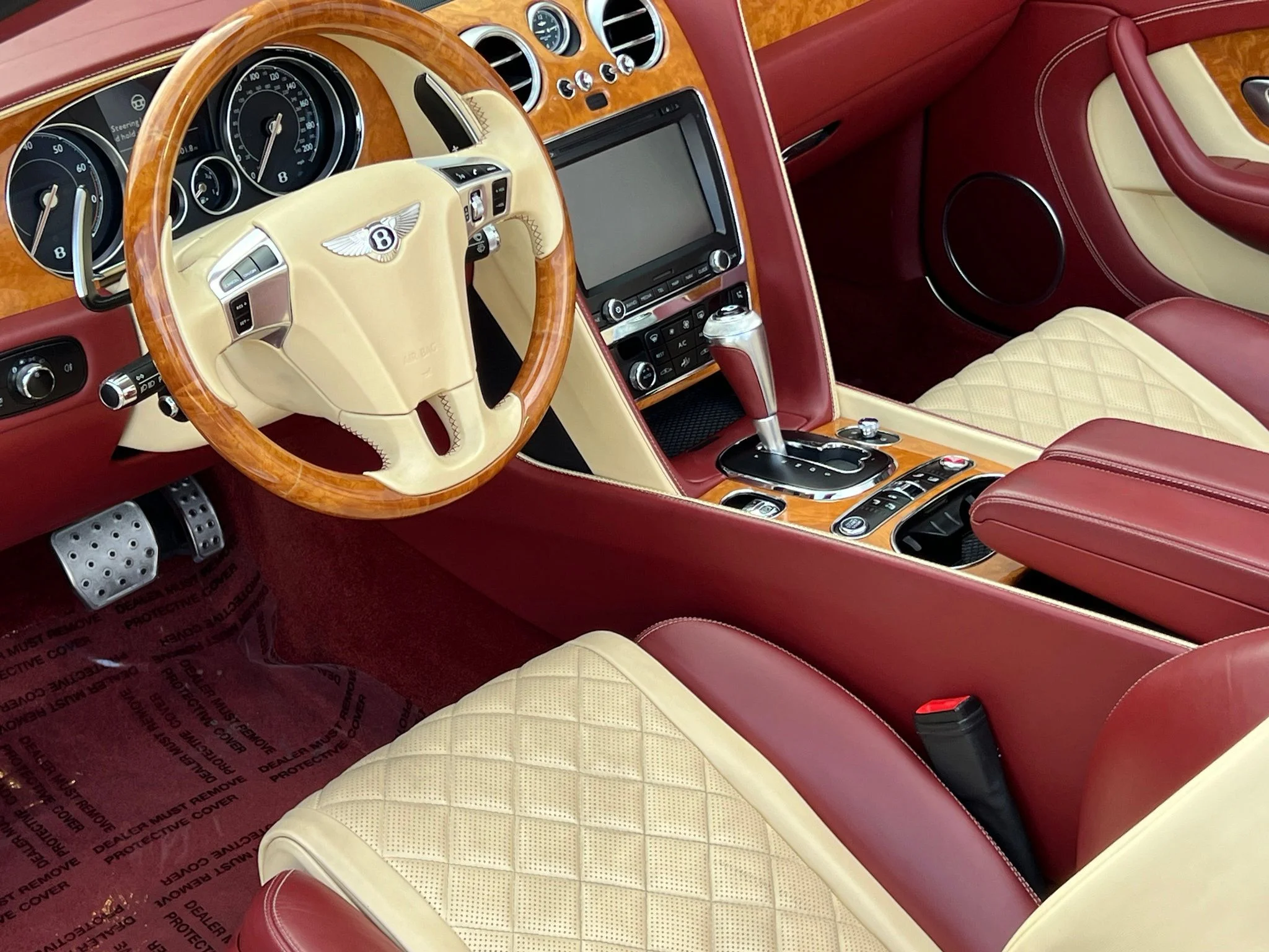 Used 2017 Gold Bentley W12 image 3