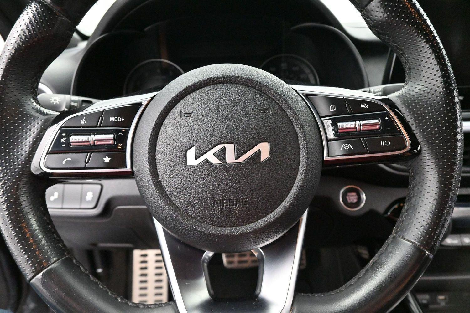 Used 2022 Gravity Gray Kia GT-Line image 15
