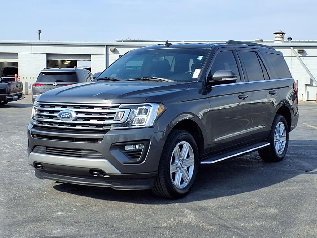 Used 2020 Ford Expedition XLT with VIN 1FMJU1JT2LEA08501 for sale in Kansas City