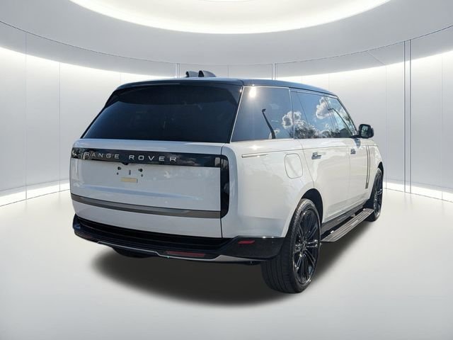 New 2026 Fuji White Land Rover SE image 6