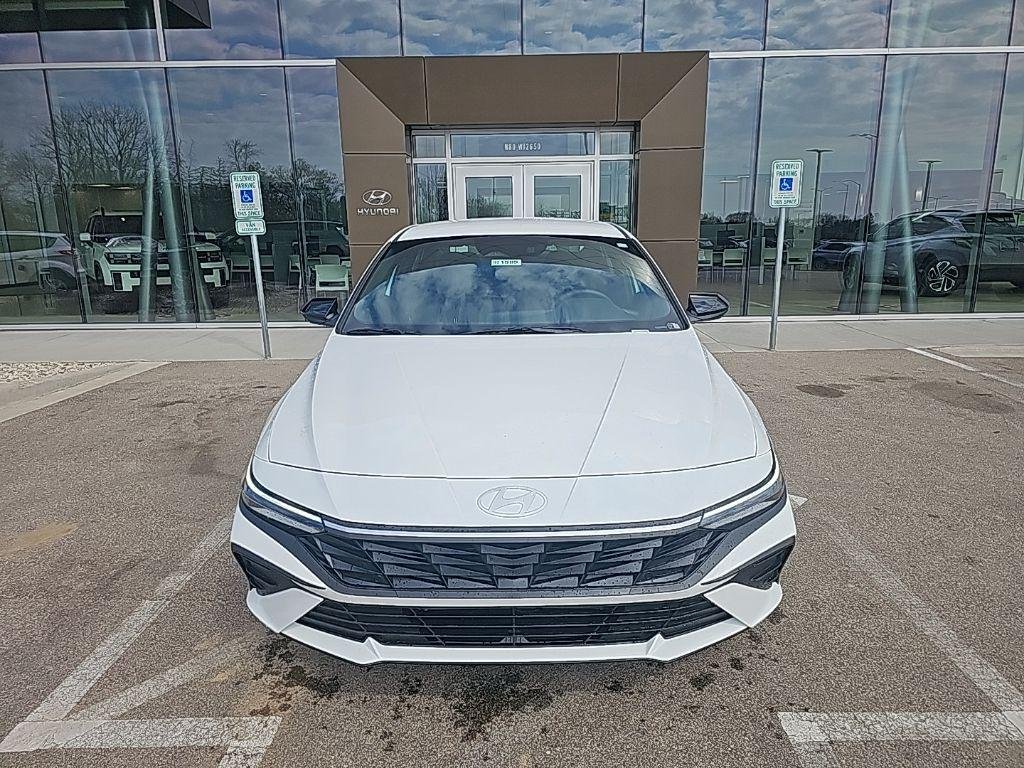 New 2026 White Hyundai SEL Sport image 8