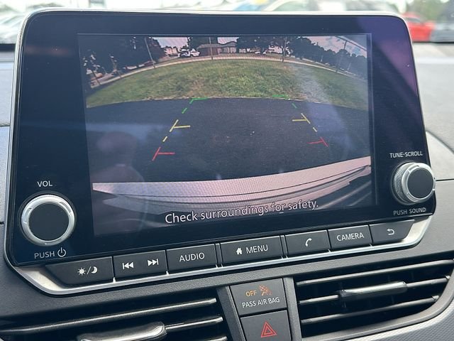 Used 2023 Silver Nissan 2.5 SR image 25
