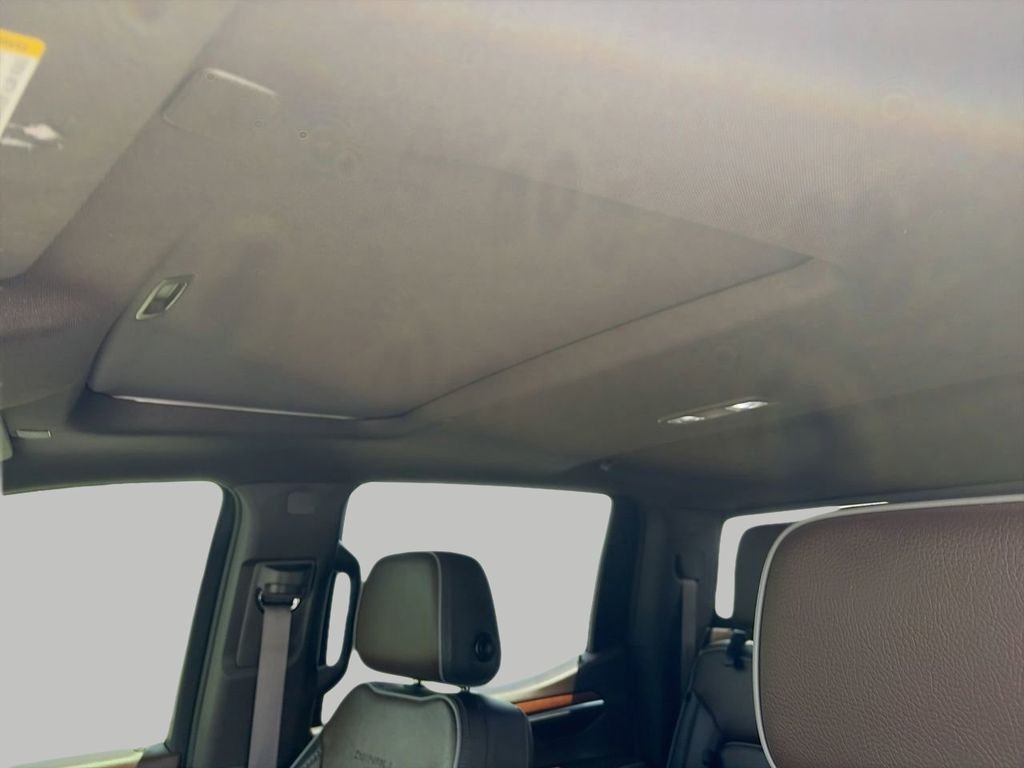 Used 2022 Silver GMC Denali image 18
