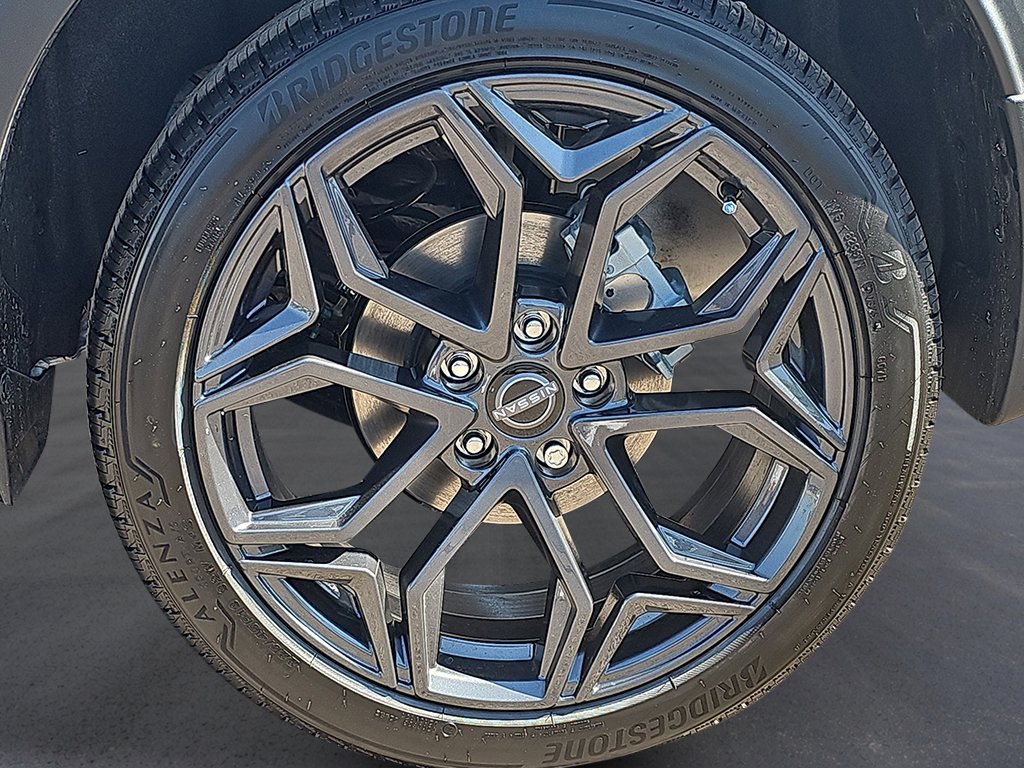 New 2026 Aspen White TriCoat / Super Black Two-tone Nissan SR image 7