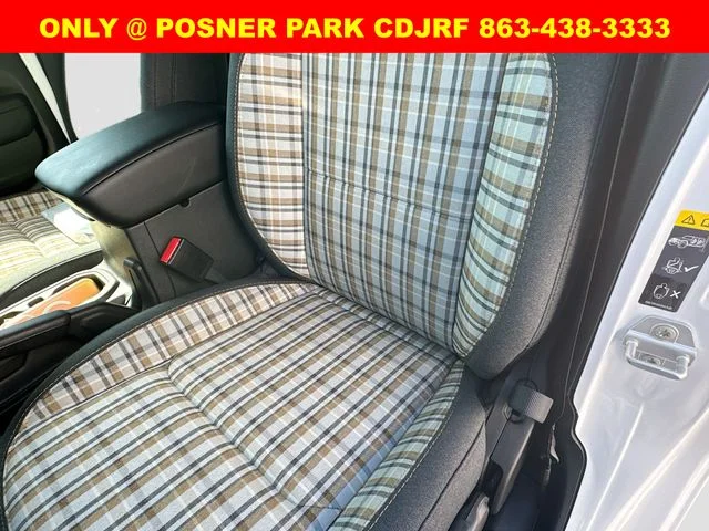 New 2026 Bright White Clear-Coat Exterior Paint Jeep  image 19