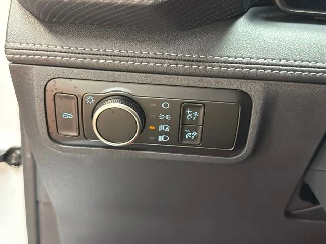 Used 2025 White Ford GT Premium image 24