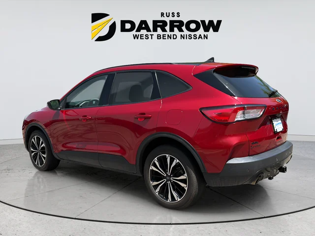 Used 2022 Red Ford SEL image 3