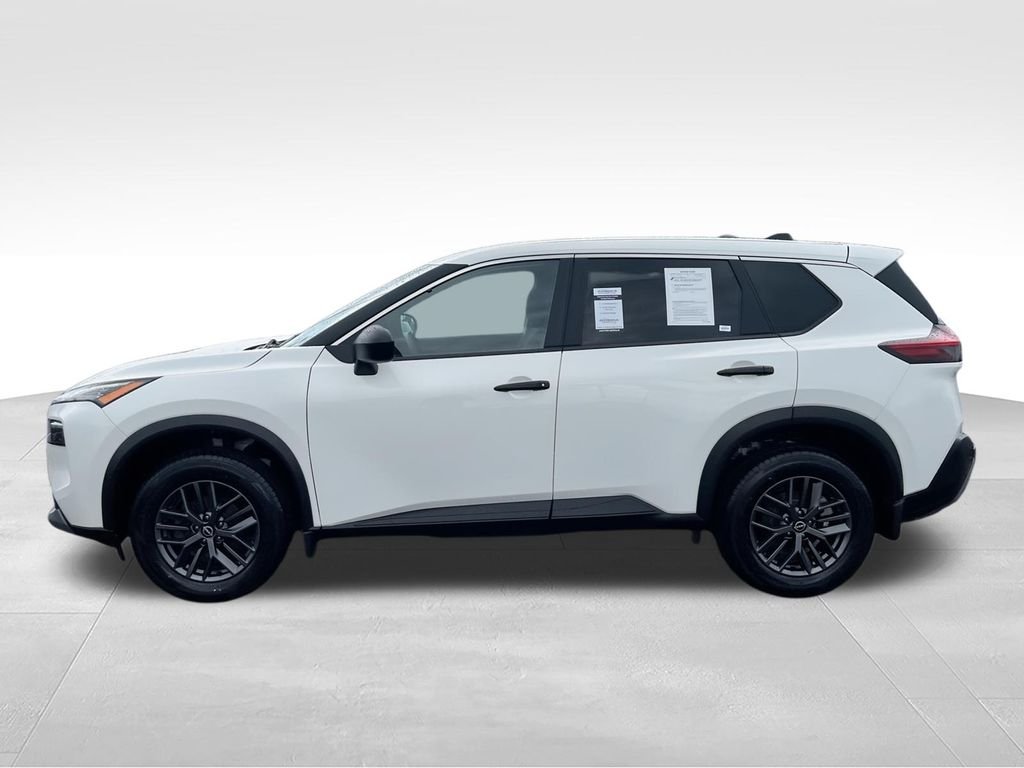 Used 2023 White Nissan S image 5