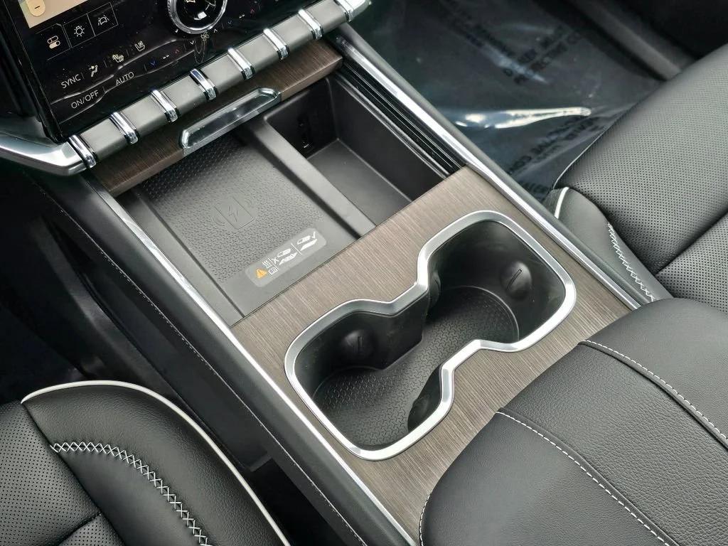 2026 GMC Acadia Denali - Photo 23