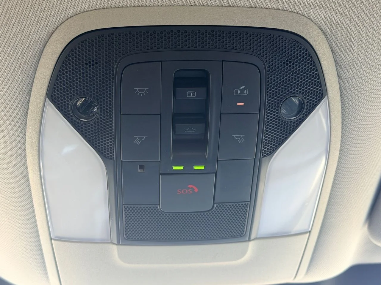 New 2027 RADIANT WHITE INFINITI Luxe FWD image 28