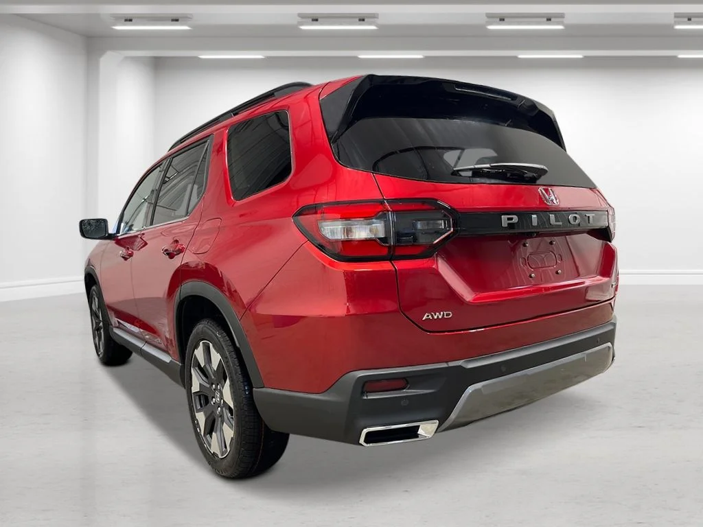 New 2026 Radiant Red Metallic II Honda Touring image 3