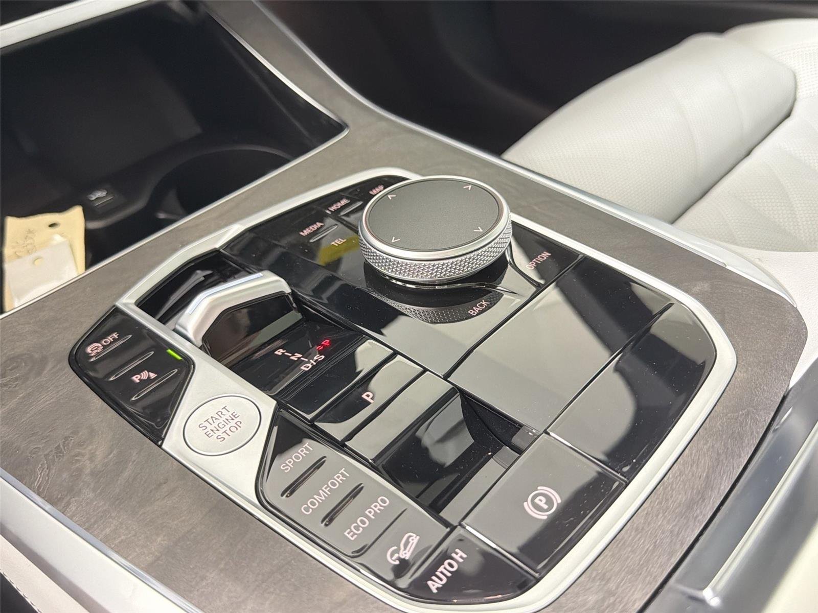 New 2026 Black Sapphire Metallic BMW xDrive40i image 15