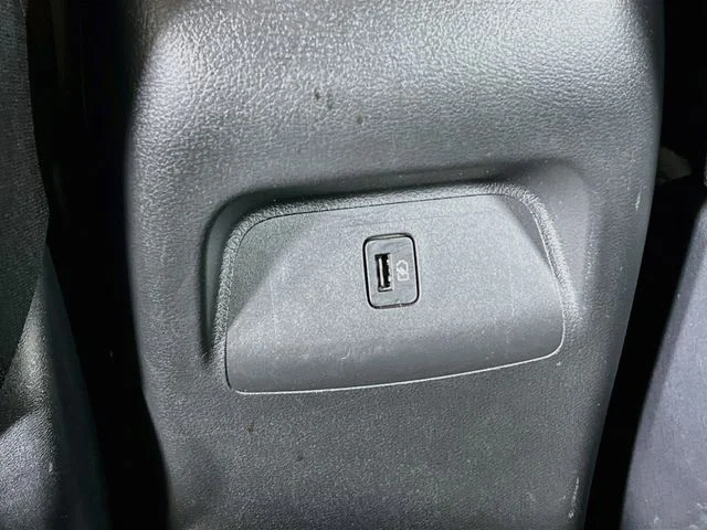 Used 2025 White Nissan SR image 32