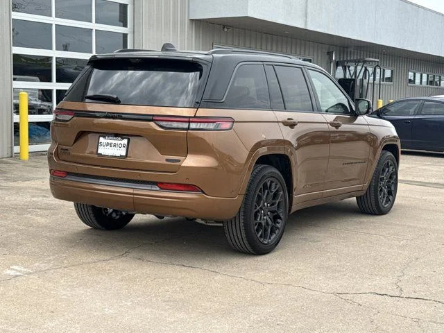 New 2026 Copper Shino Metallic Clear-Coat Exterior Paint Jeep Summit image 3