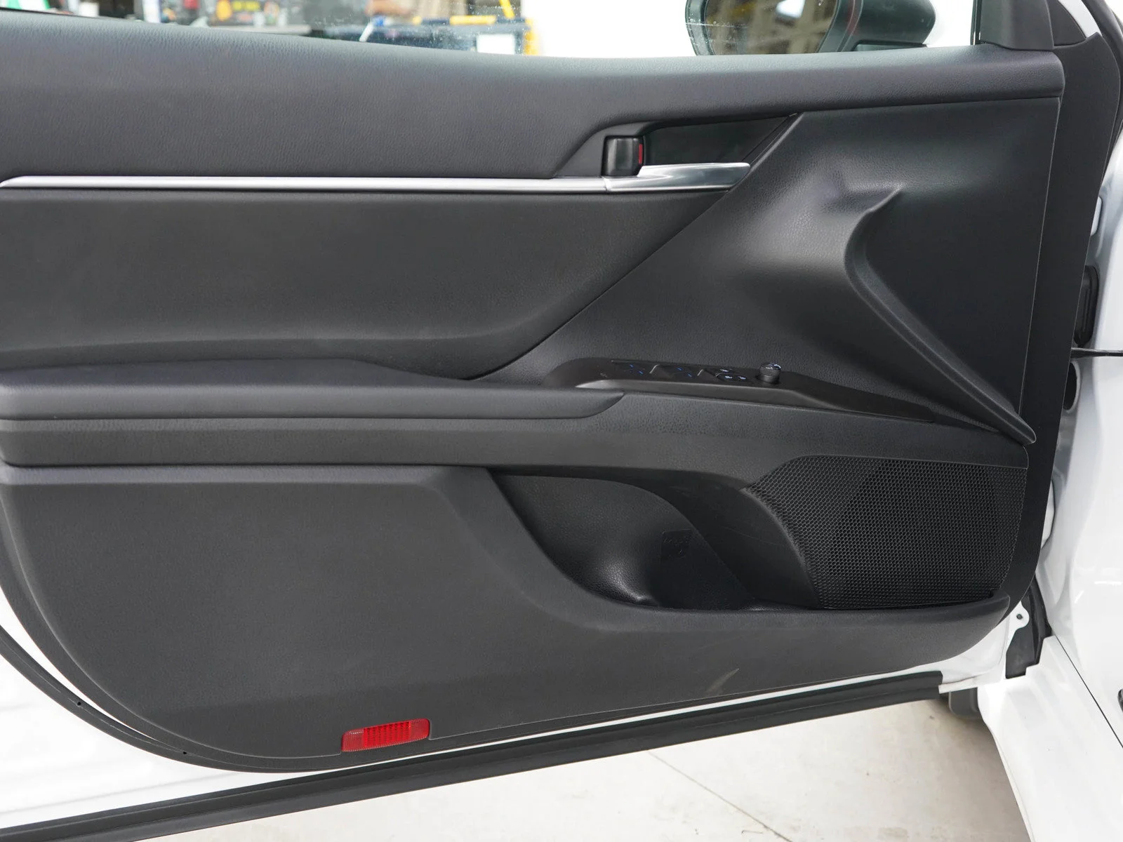 Used 2024  Toyota  image 17