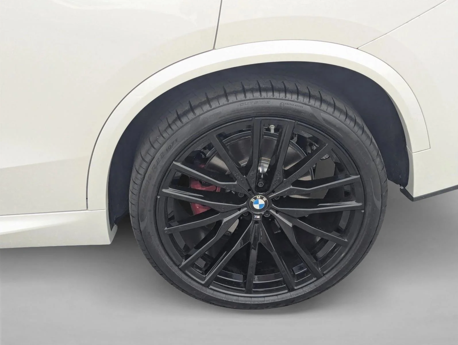 Used 2026 Mineral White Metallic BMW sDrive40i image 21