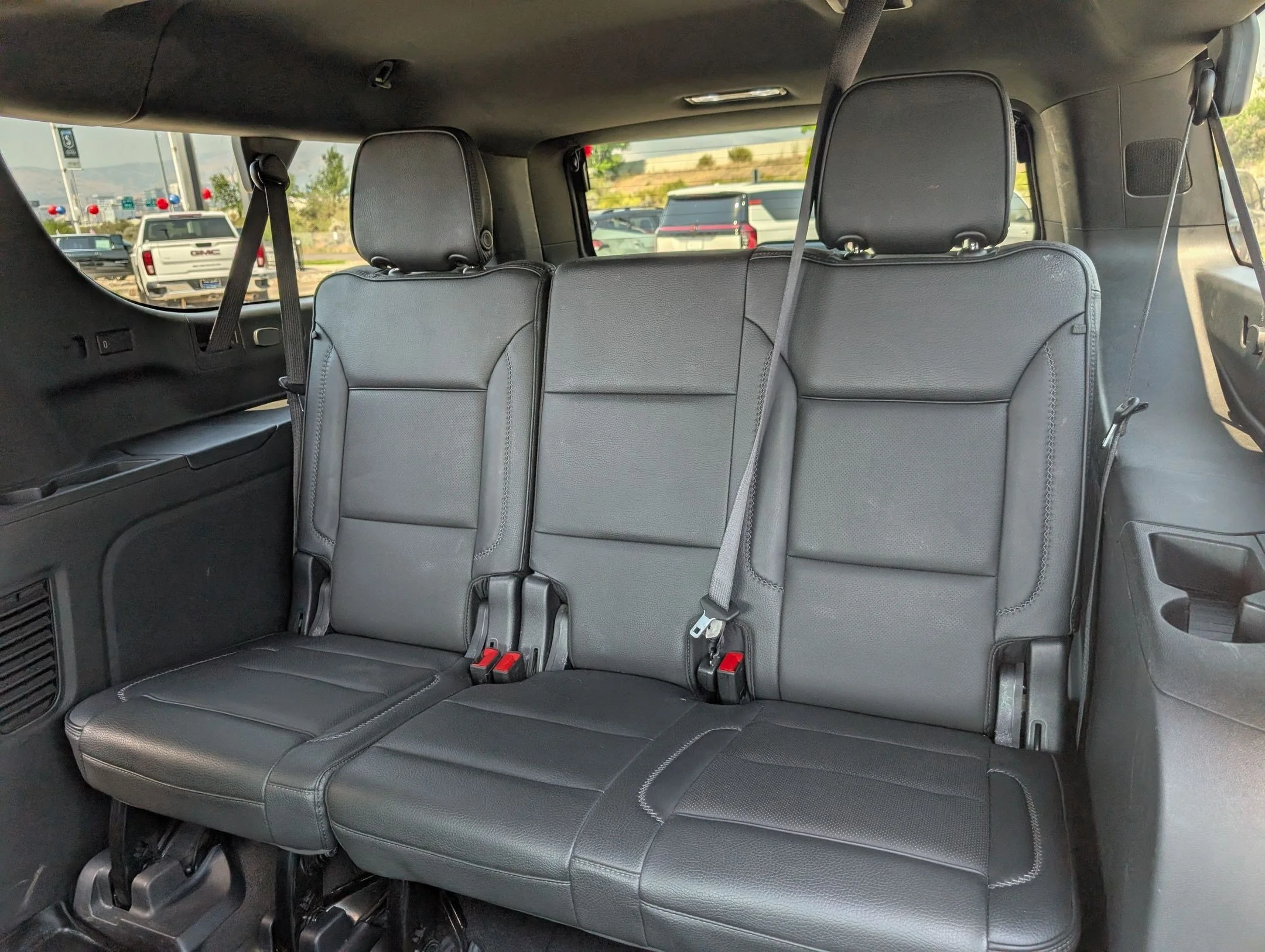 Used 2021 Onyx Black GMC Denali image 34