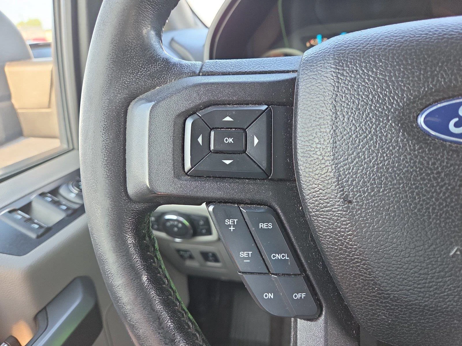 Used 2017 Blue Jeans Ford XLT image 15