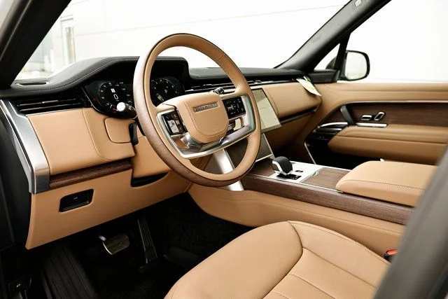 New 2026 Fuji White Land Rover SE image 24