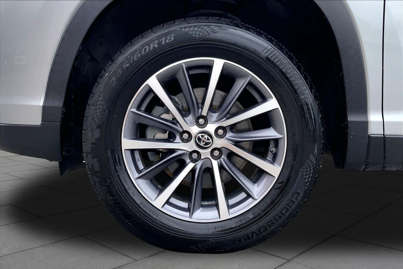 Used 2019 Celestial Silver Metallic Toyota XLE image 11