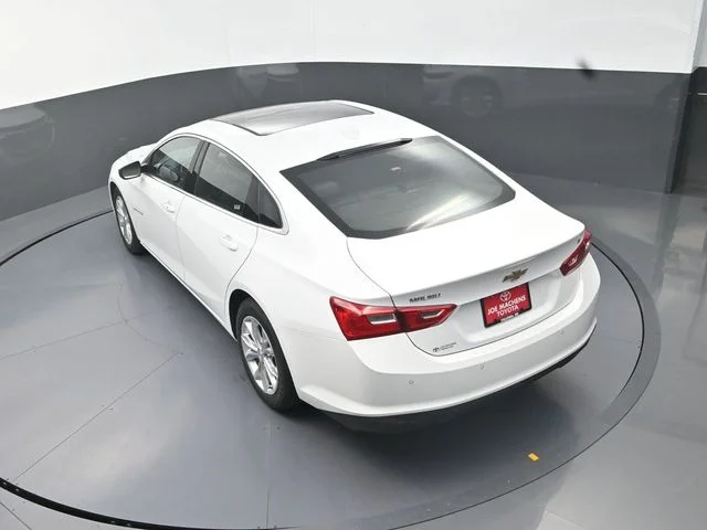 Used 2024 White Chevrolet LT image 28