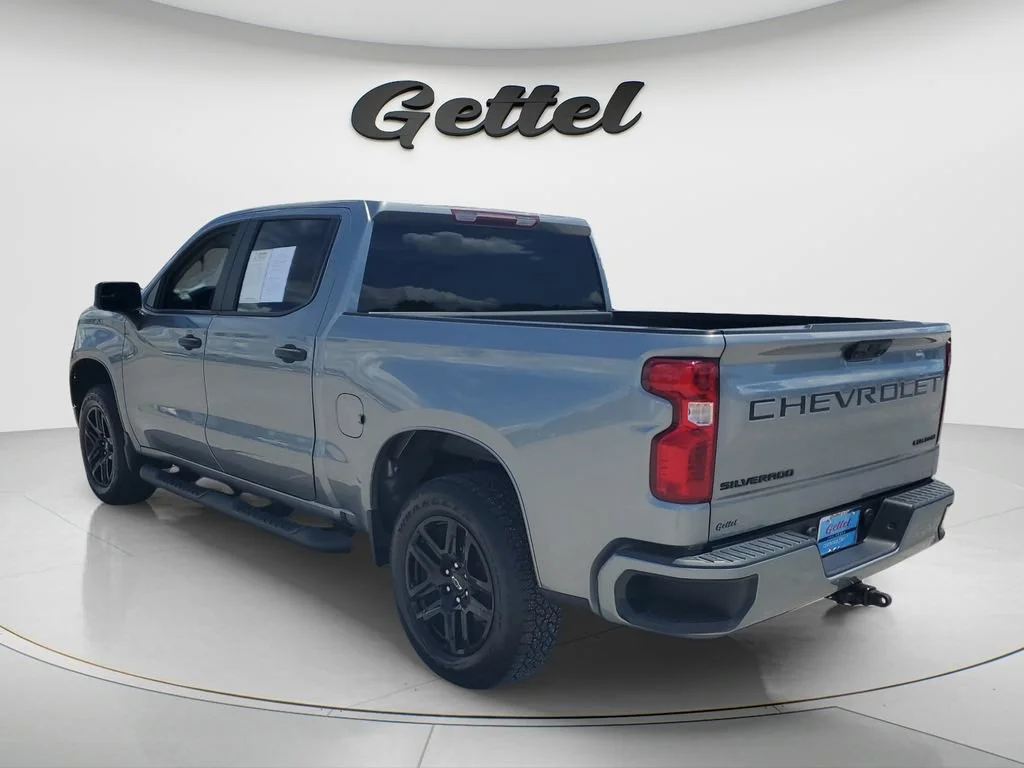 Used 2023 STERLING GRAY METALLIC Chevrolet Custom image 7