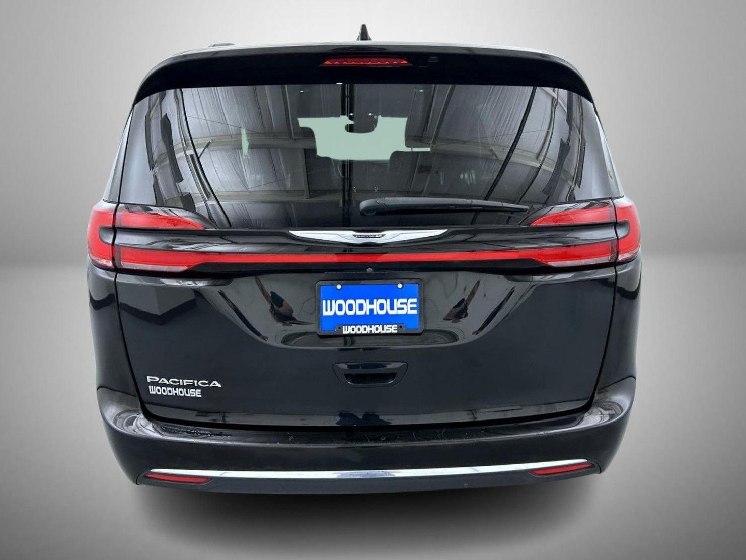 Used 2022 Black Chrysler Touring L image 6